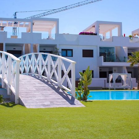 Beautiful Condo In Laguna Beach Resort Overlooking Laguna Rosa In Torrevieja With 2 Bedrooms And 2 Bathrooms Kültér fotó